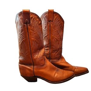 Vintage Women's Brown Cowboy Boots Size 7.